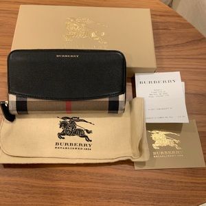 Burberry House Check Elmore Wallet